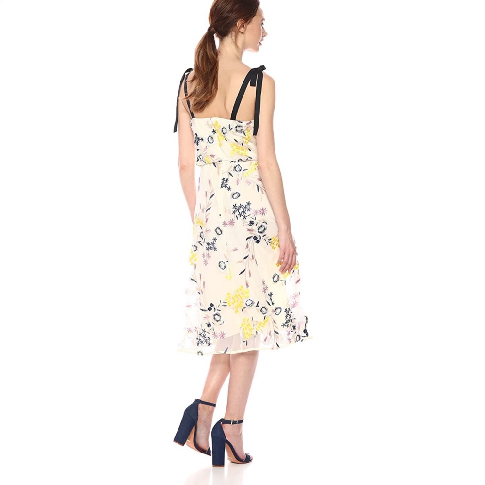 NWT Embroidered Donna Morgan Midi Dress, 6